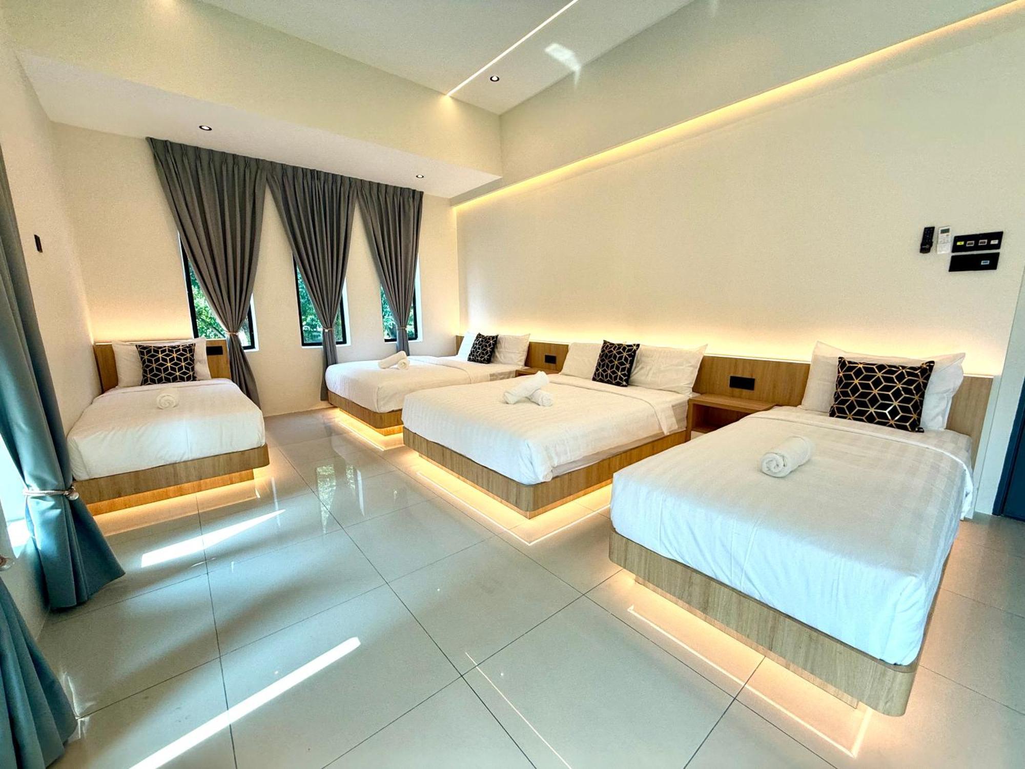 Lyl Evenhill Private Pool-18-23pax 5br Ipoh