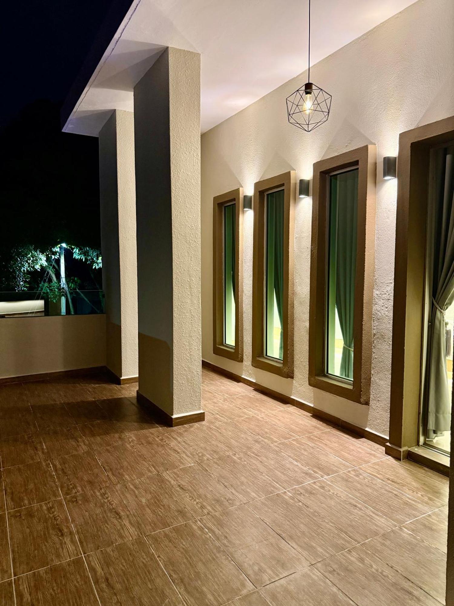 Vila Lyl Evenhill Private Pool-18-23pax 5br Ipoh