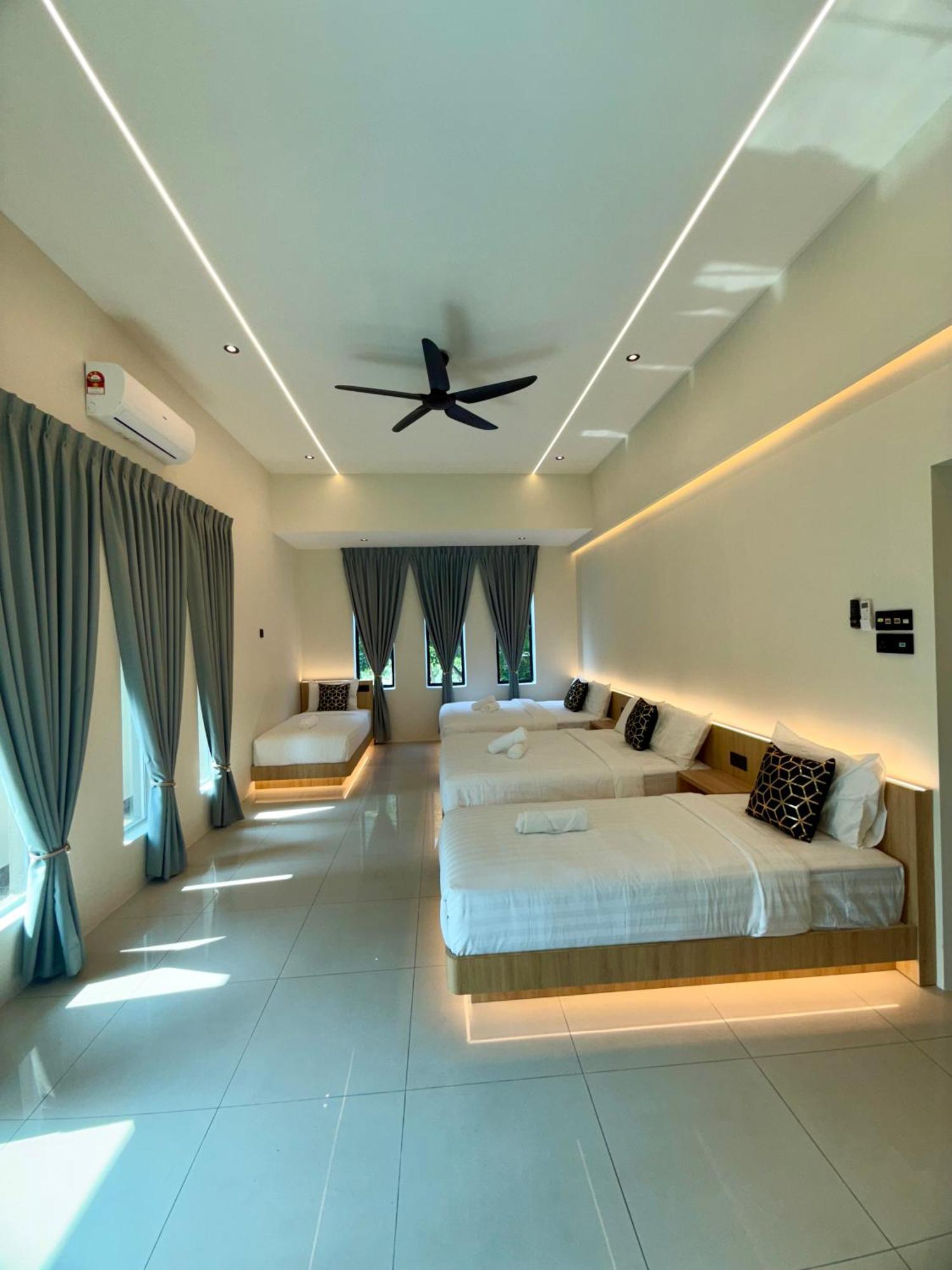 Lyl Evenhill Private Pool-18-23pax 5br * Ipoh