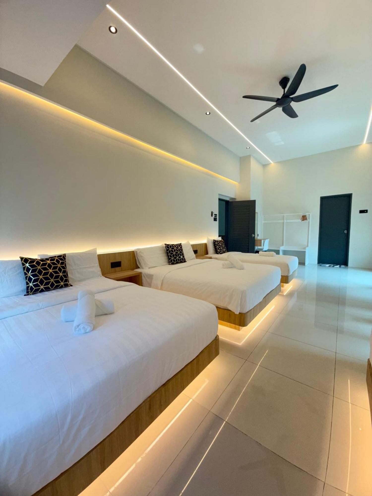 Lyl Evenhill Private Pool-18-23pax 5br Vila